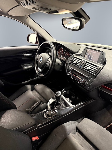 BMW 116i 14 of 25