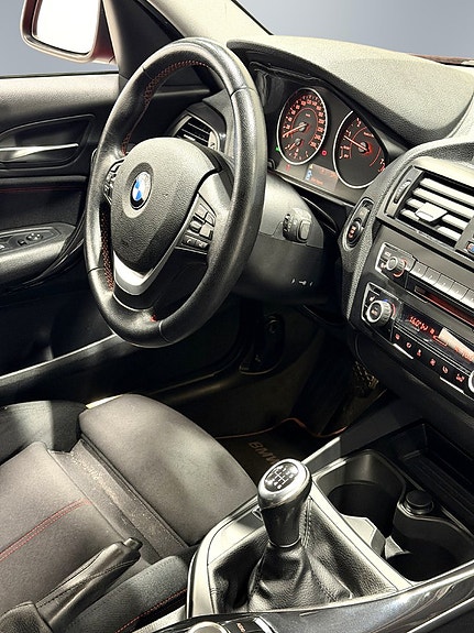BMW 116i 13 of 25