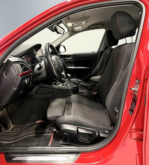 BMW 116i 10 of 25