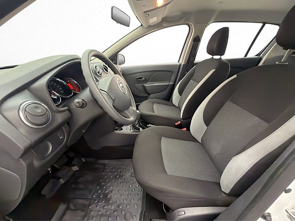 Dacia Sandero 12 of 27