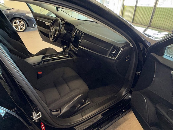 Volvo V90 11 of 22