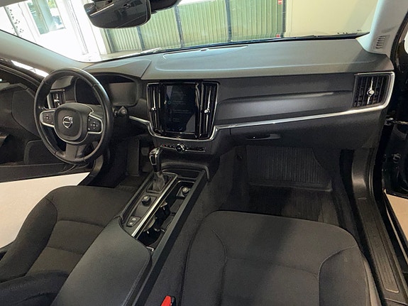 Volvo V90 14 of 22