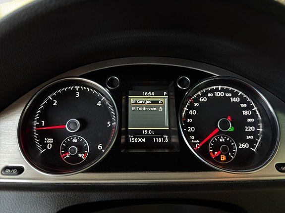 Volkswagen Passat Alltrack 12 of 28