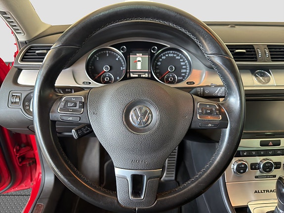 Volkswagen Passat Alltrack 11 of 28