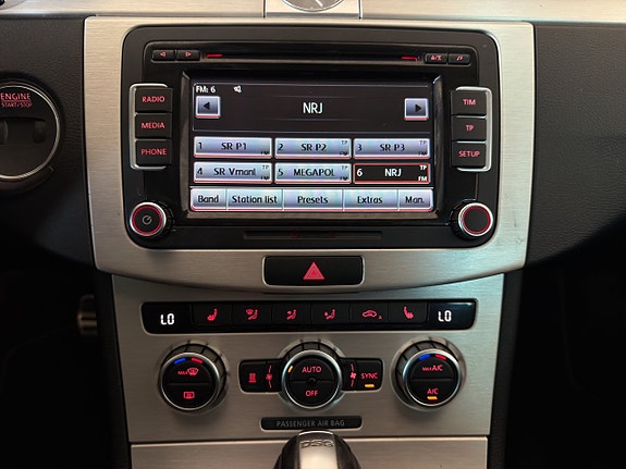 Volkswagen Passat Alltrack 15 of 28