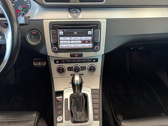 Volkswagen Passat Alltrack 14 of 28