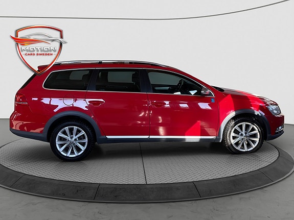 Volkswagen Passat Alltrack 4 of 28