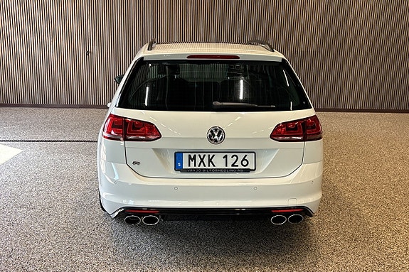 Volkswagen Golf VII 9 of 11