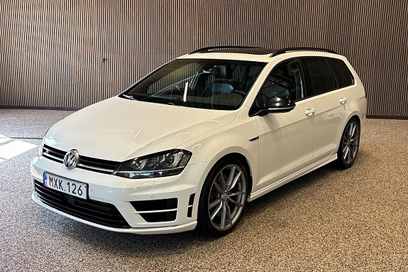 Volkswagen Golf VII 2 of 11