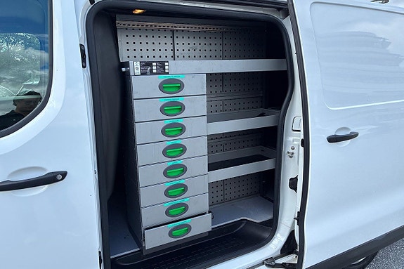 Opel Vivaro-e 21 of 24