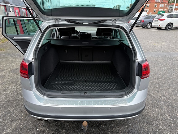 Volkswagen Golf Alltrack 15 of 18