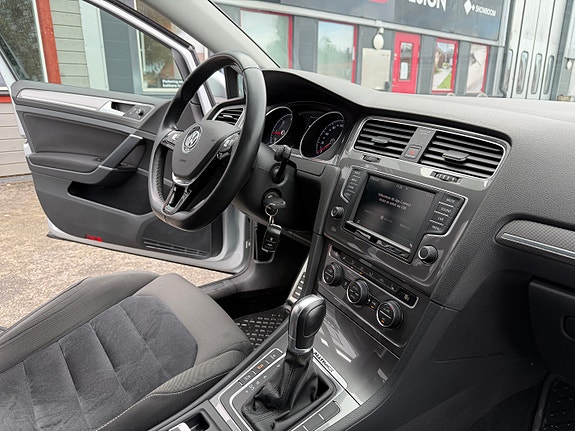 Volkswagen Golf Alltrack 18 of 18