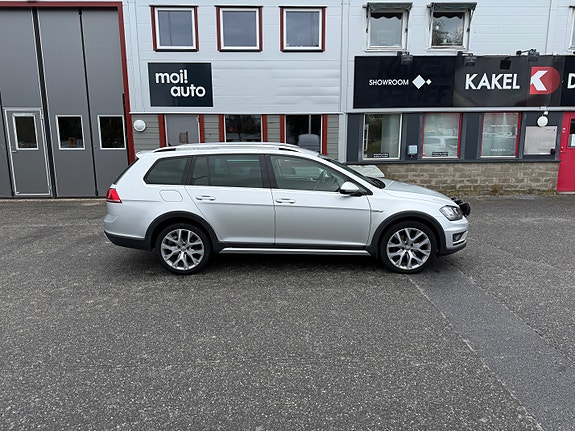 Volkswagen Golf Alltrack 3 of 18