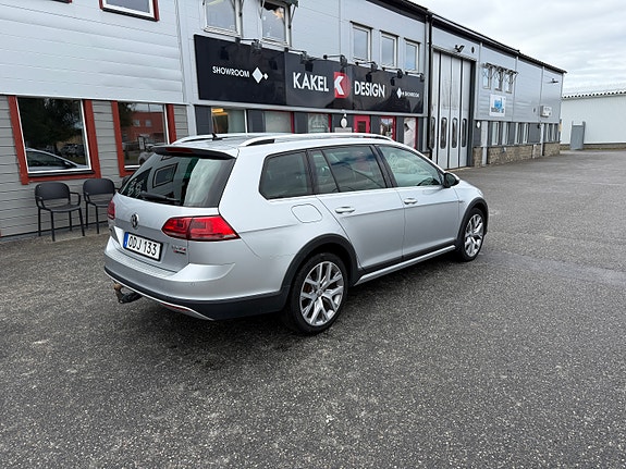 Volkswagen Golf Alltrack 5 of 18