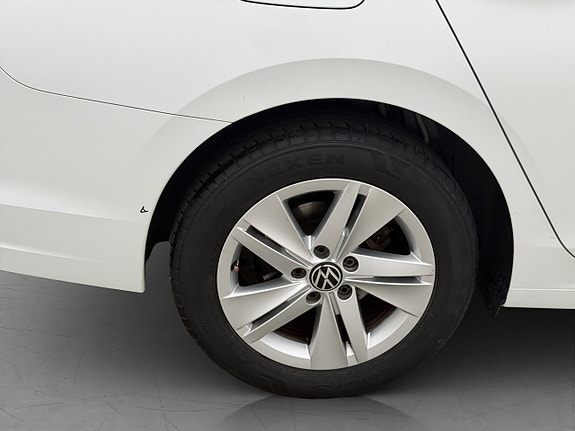 Volkswagen Golf VIII 30 of 30
