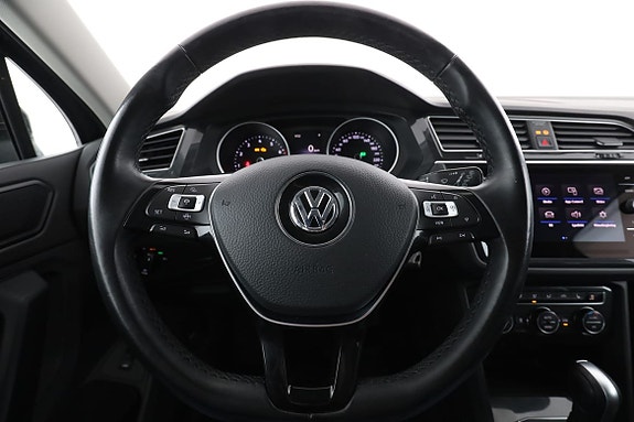 Volkswagen Tiguan 19 of 30