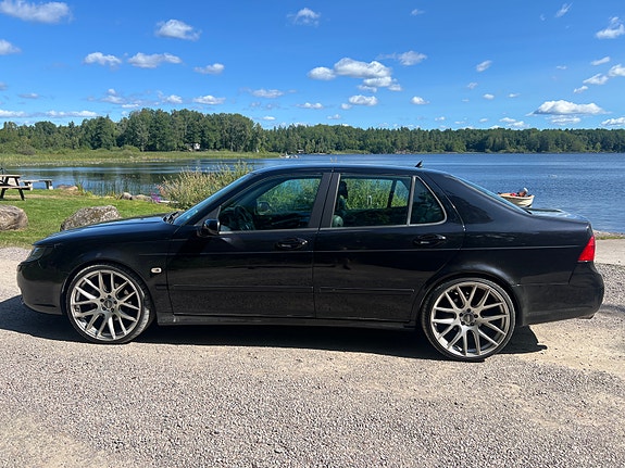 Saab 9-5 2 of 9
