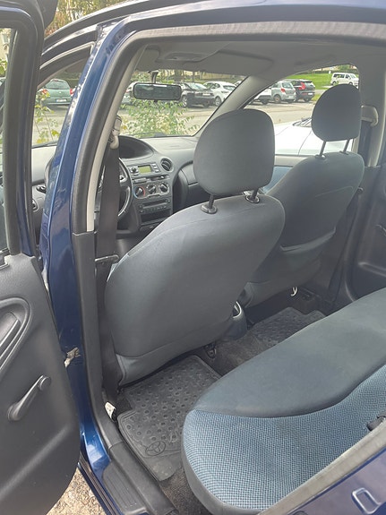 Toyota Yaris 20 of 22