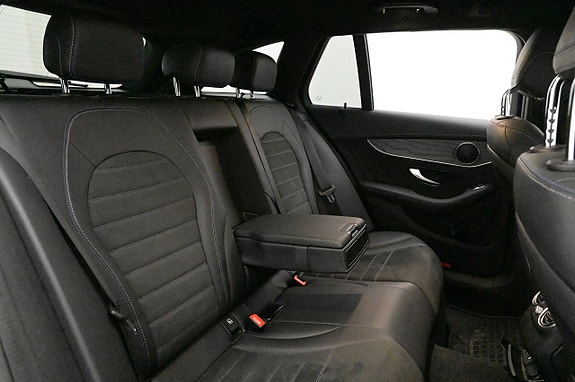 Mercedes-Benz C300 21 of 27
