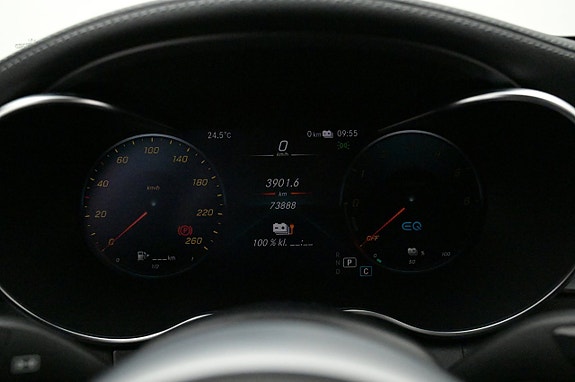 Mercedes-Benz C300 8 of 27