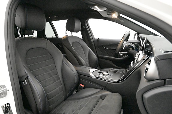 Mercedes-Benz C300 14 of 27