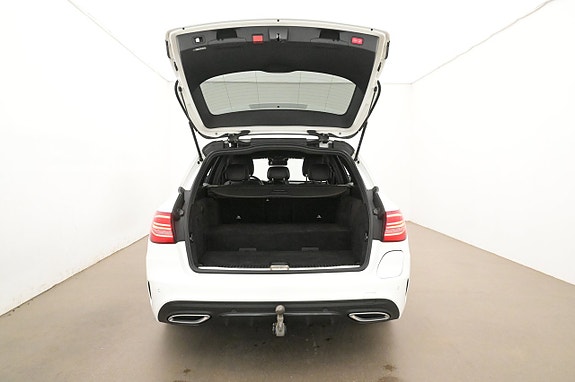 Mercedes-Benz C300 22 of 27