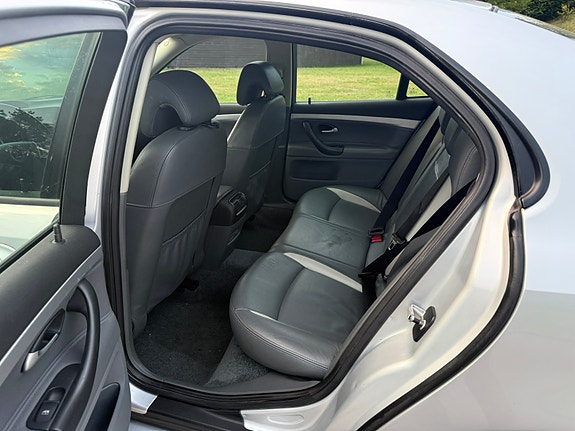 Saab 9-3 8 of 16