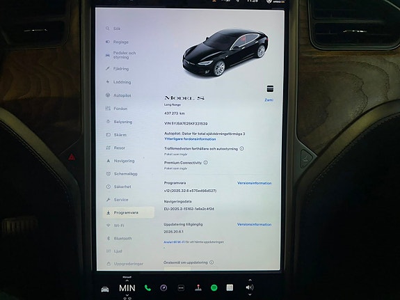 Tesla Model S 20 of 20