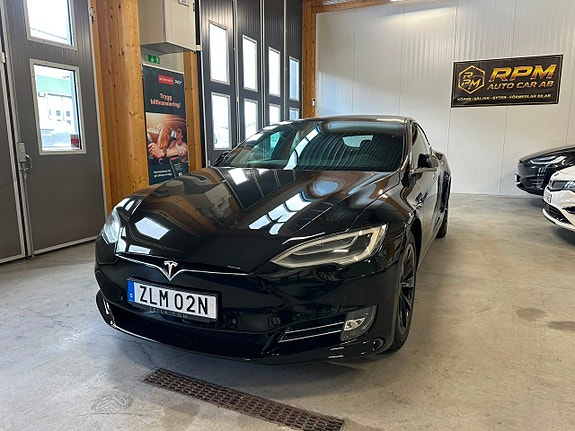 Tesla Model S 4 of 20