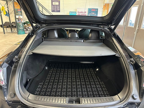 Tesla Model S 9 of 20