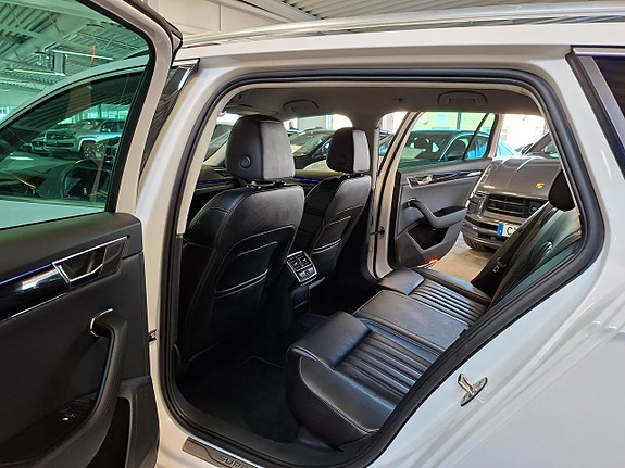 Skoda Superb 13 of 26