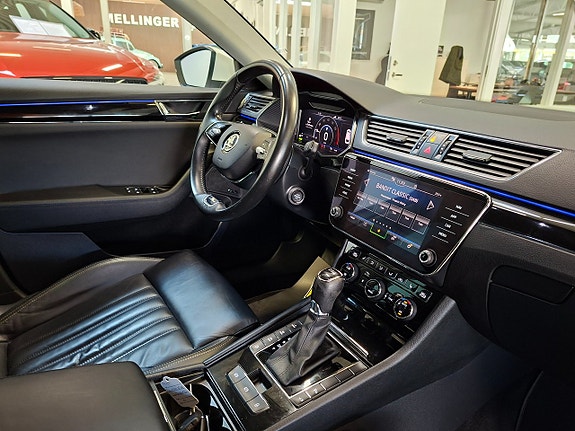 Skoda Superb 7 of 26