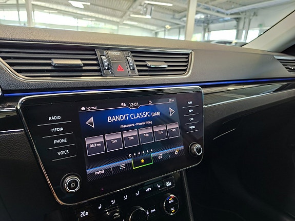 Skoda Superb 23 of 26