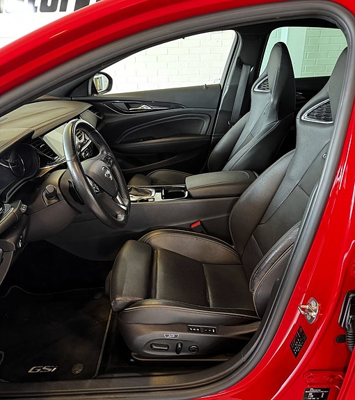 Opel Insignia 14 of 25