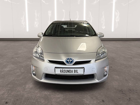 Toyota Prius 3 of 14