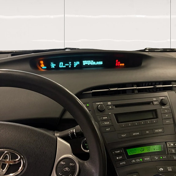 Toyota Prius 11 of 14