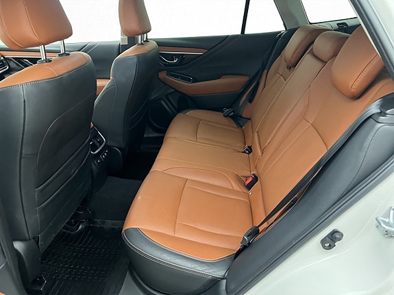 Subaru Outback 12 of 30
