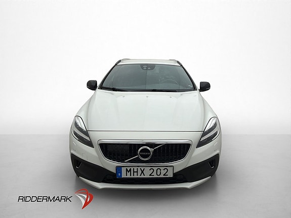 Volvo V40 Cross Country 2 of 30