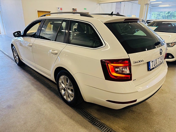 Skoda Octavia 16 of 25