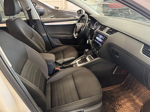Skoda Octavia 17 of 25