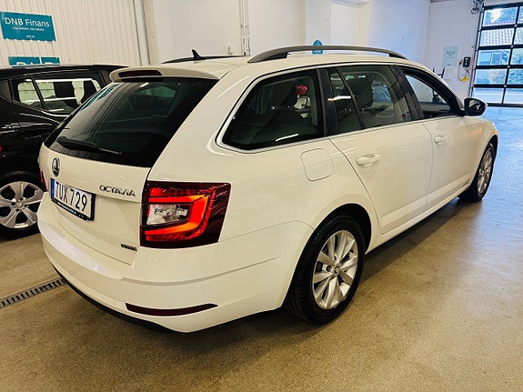 Skoda Octavia 15 of 25