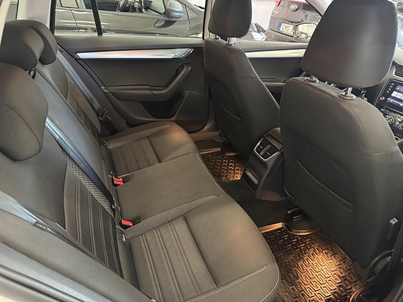Skoda Octavia 18 of 25