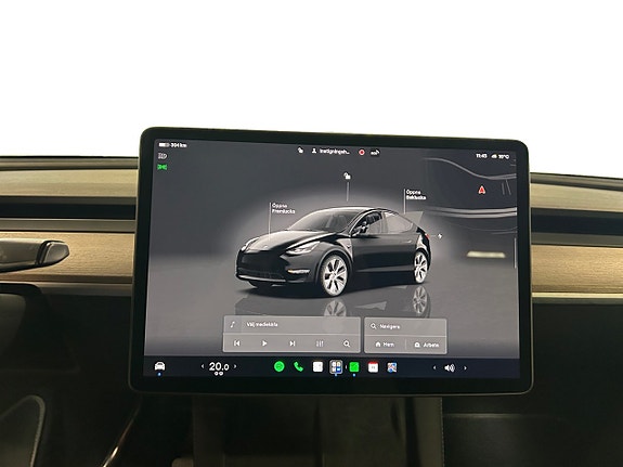 Tesla Model Y 13 of 23