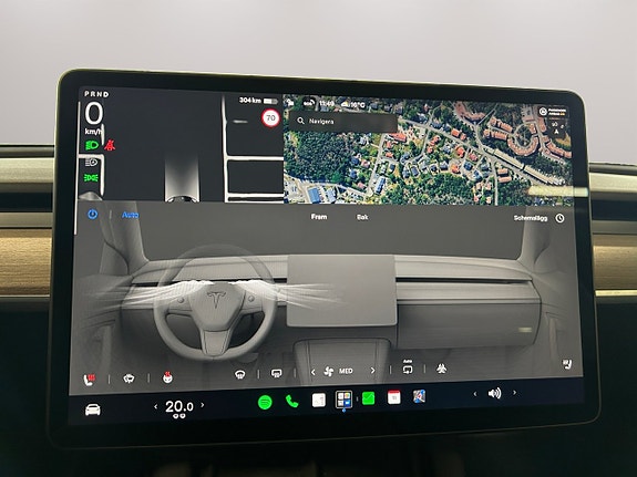 Tesla Model Y 20 of 23