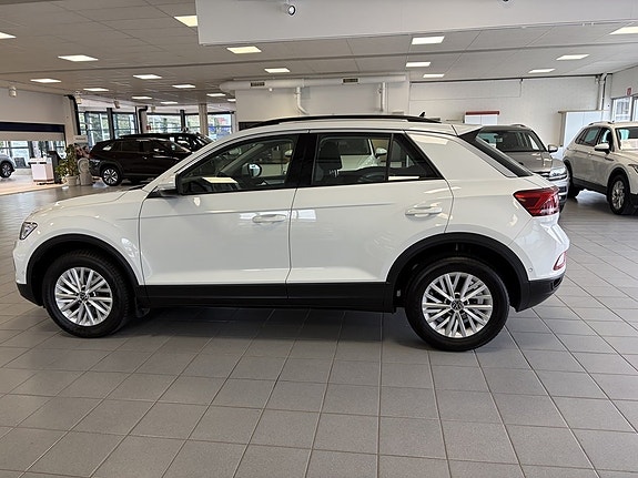 Volkswagen T-Roc 8 of 10
