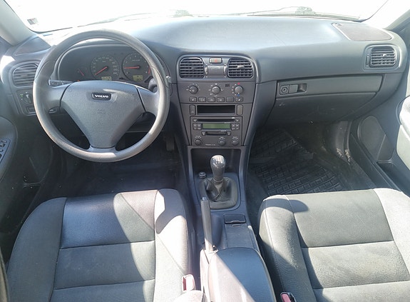 Volvo V40 2 of 5