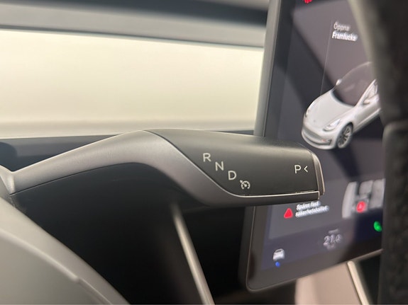 Tesla Model 3 27 of 30