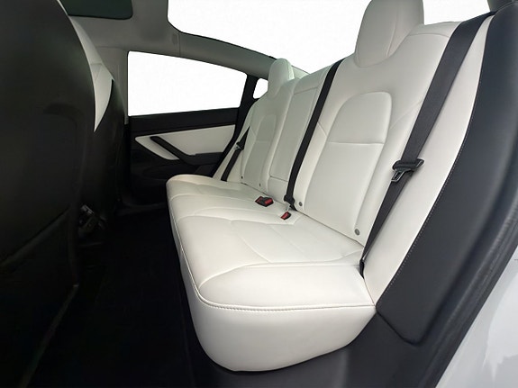 Tesla Model 3 24 of 30