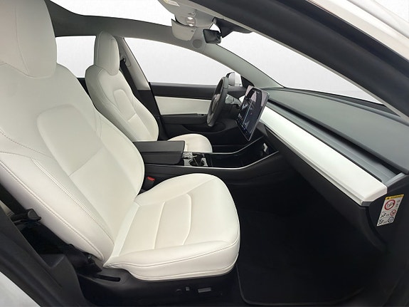 Tesla Model 3 23 of 30