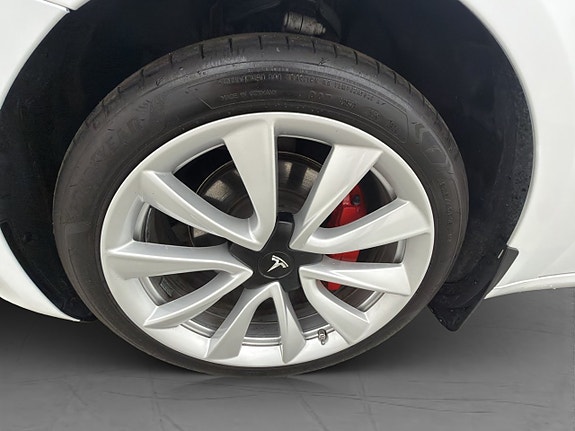 Tesla Model 3 29 of 30